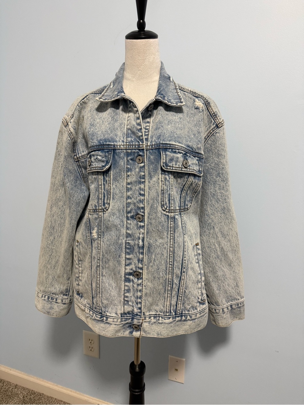 Abercrombie & Fitch Women’s XL Oversized Acid Wash Denim Jean Jacket Distressed